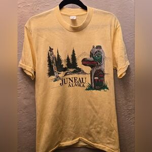 Juneau Alaska Vintage Graphic T Shirt Totem Pole Travel Tee Size M